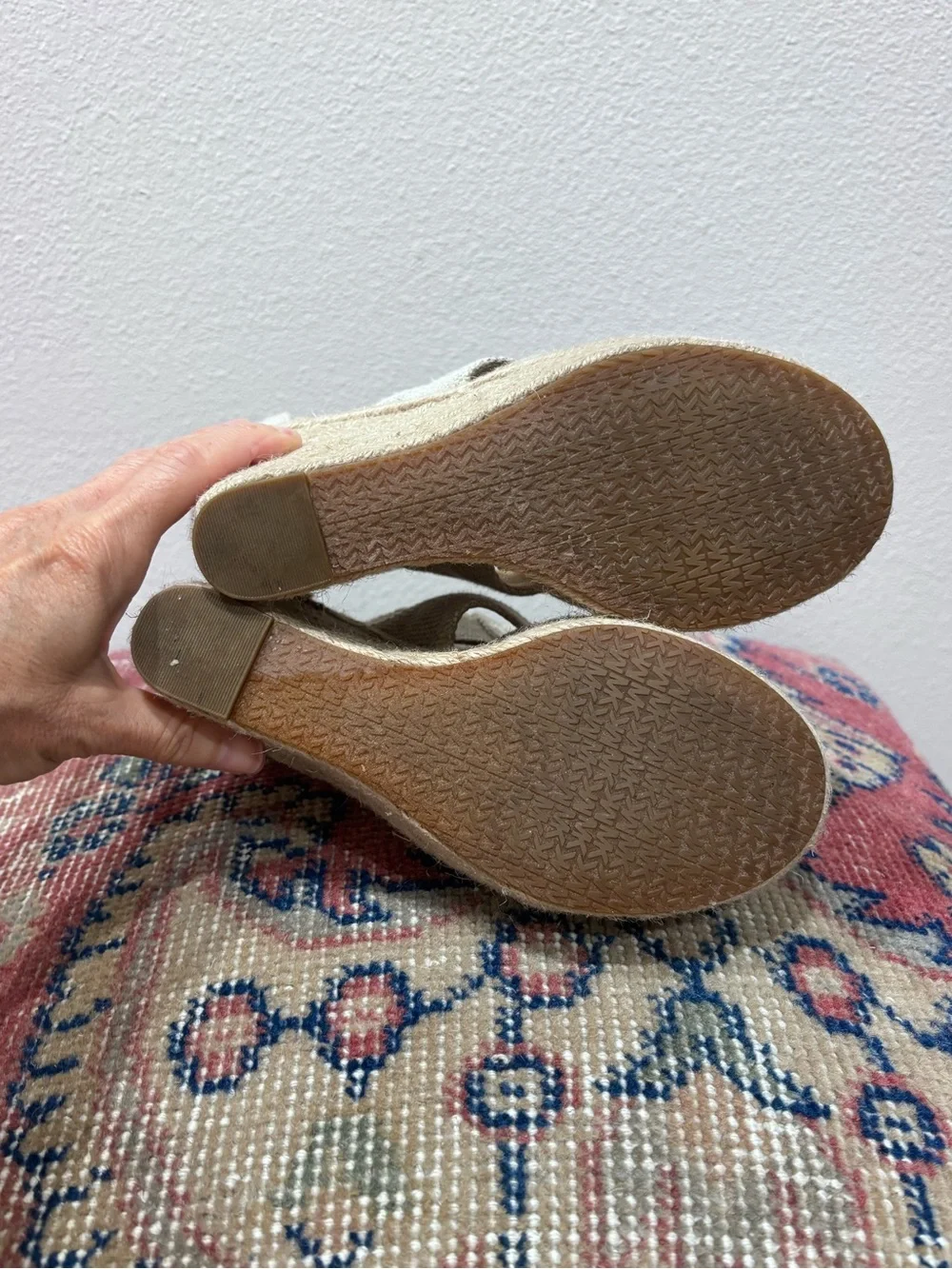 Michael Kors Berkley Zip Front Espadrille Wedge Sandals Natural Linen 5.5